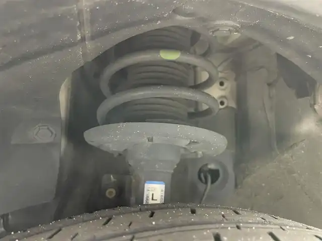 スズキ スイフト HYBRID ML 岡山県 2018(平30)年 5.5万km ピュアホワイトP 全方位モニター用カメラパッケージ/社外8インチナビ CN-RZ843/地デジ/Bluetooth/CD/DVD/ビルトインETC/シートヒーター/パドルシフト /LEDヘッドライト/セーフティパッケージ/レーダークルーズコントロール/オートハイビーム/オートライト /純正フロアマット/プッシュスタート /スマートキー/フォグランプ/純正16インチアルミホイール