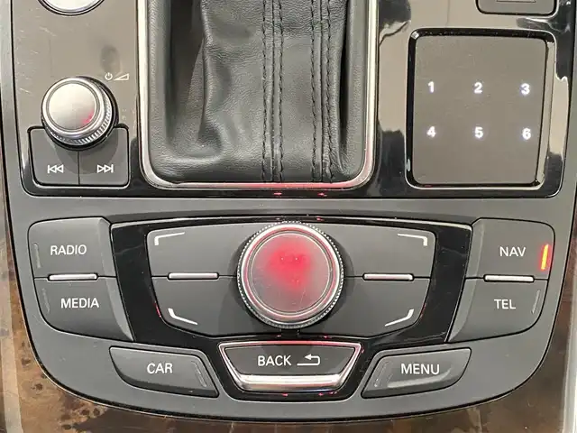 アウディ Ａ７ SB 2．0 TFSI クワトロ 岐阜県 2011(平23)年 7.9万km ガンＭ 社外エアロ　フロント/サイド/リア/前席パワーシート/前席シートメモリ/前席シートヒーター/純正ナビ　bluetooth/CD/ワンセグTV/LEDヘッドライト/レザーシート/ステアリングスイッチ/パワーバックドア/ETC/保証書/取扱説明書/純正フロアマット/車高調/4WD