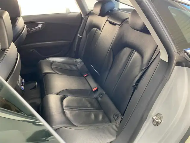 アウディ Ａ７ SB 2．0 TFSI クワトロ 岐阜県 2011(平23)年 7.9万km ガンＭ 社外エアロ　フロント/サイド/リア/前席パワーシート/前席シートメモリ/前席シートヒーター/純正ナビ　bluetooth/CD/ワンセグTV/LEDヘッドライト/レザーシート/ステアリングスイッチ/パワーバックドア/ETC/保証書/取扱説明書/純正フロアマット/車高調/4WD