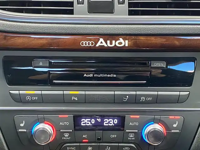 アウディ Ａ７ SB 2．0 TFSI クワトロ 岐阜県 2011(平23)年 7.9万km ガンＭ 社外エアロ　フロント/サイド/リア/前席パワーシート/前席シートメモリ/前席シートヒーター/純正ナビ　bluetooth/CD/ワンセグTV/LEDヘッドライト/レザーシート/ステアリングスイッチ/パワーバックドア/ETC/保証書/取扱説明書/純正フロアマット/車高調/4WD