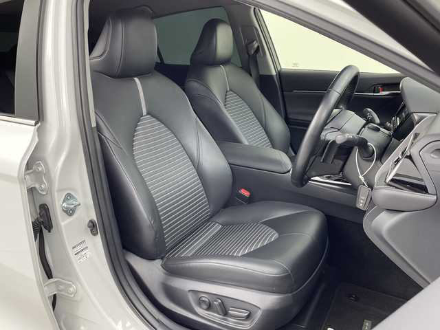 トヨタ カムリ WS 愛知県 2018(平30)年 2.9万km プラチナホワイトパールマイカ 純正ナビ/・Bluetooth/・CD/DVD/・フルセグテレビ/・SD音楽録音/バックカメラ/パワーシート/クリアランスソナー/パドルシフト/レーダー探知機/ハーフレザーシート/衝突軽減ブレーキ/レーンキープアシスト/オートマチックハイビーム/前後コーナーセンサー/レーダークルーズコントロール/前方ドライブレコーダー/ビルトインETC/LEDヘッドライト
