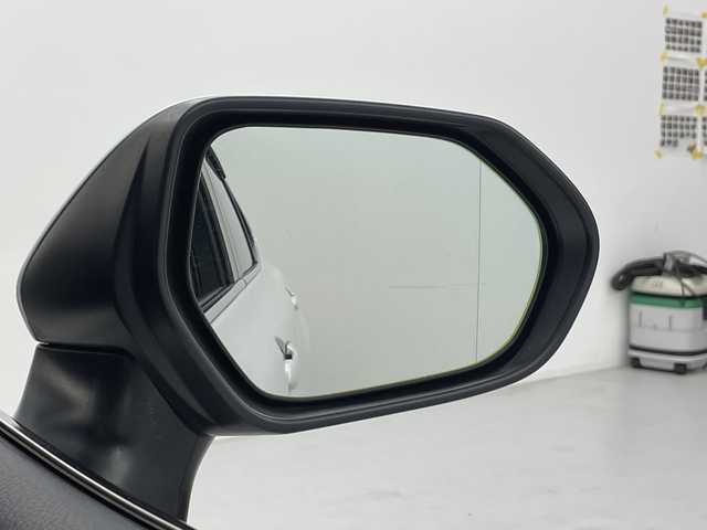 トヨタ カムリ WS 愛知県 2018(平30)年 2.9万km プラチナホワイトパールマイカ 純正ナビ/・Bluetooth/・CD/DVD/・フルセグテレビ/・SD音楽録音/バックカメラ/パワーシート/クリアランスソナー/パドルシフト/レーダー探知機/ハーフレザーシート/衝突軽減ブレーキ/レーンキープアシスト/オートマチックハイビーム/前後コーナーセンサー/レーダークルーズコントロール/前方ドライブレコーダー/ビルトインETC/LEDヘッドライト