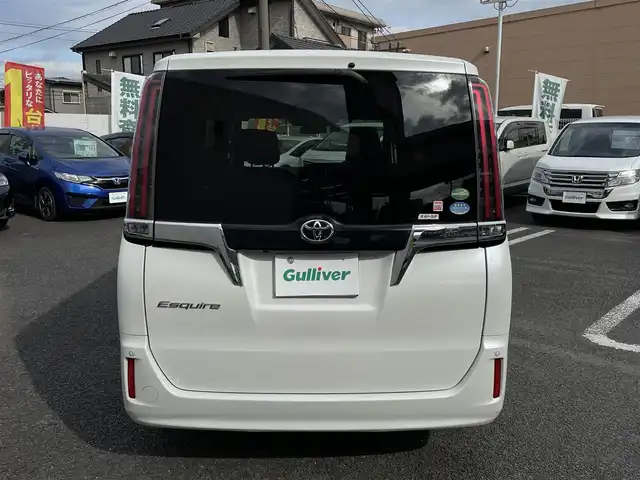 トヨタ エスクァイア Gi 大分県 2018(平30)年 7.8万km ホワイトパールクリスタルシャイン 〇ワンオーナー/〇純正メモリーナビ（NSZT-Y66T）/　CD/DVD/BT/ラジオ/フルセグ/〇純正フリップダウンモニター/〇社外17インチアルミホイール/〇バックカメラ/〇ETC/〇クルーズコントロール/〇ステアリングスイッチ/〇前後ドライブレコーダー/〇ウッドステアリング/〇アイドリングストップ/〇両側パワースライドドア/〇プリクラッシュセーフティシステム/〇レーンキープアシスト/〇オートハイビームアシスト/〇ウインカーミラー/〇クリアランスソナー/〇シートヒーター/〇フロアマット/〇ドアバイザー/〇プライバシーガラス/〇保証書/〇スペアキー