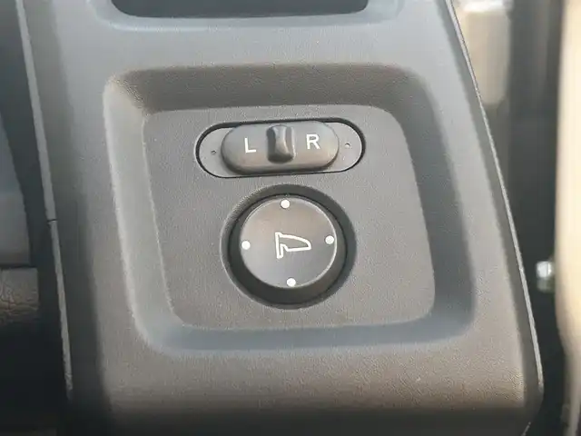 ホンダ Ｓ６６０ α 栃木県 2019(令1)年 3万km プレミアムスターホワイトP 純正メモリナビ/・Bluetooth/・USB/iPod/・AM.FM/バックカメラ/ETC/デジタルインナーミラー（前後ドラレコ機能付）/HKSマフラー（純正マフラー有）/無限シフト仕様/社外サスペンション（純正サス有）/USBポート/スマートキー/プッシュスタート/クルーズコントロール/革巻きステアリング/ステアリングスイッチ/LEDヘッドライト/オートライト/ハーフレザーシート/純正15インチAW/純正フロアマット/横滑り防止システム