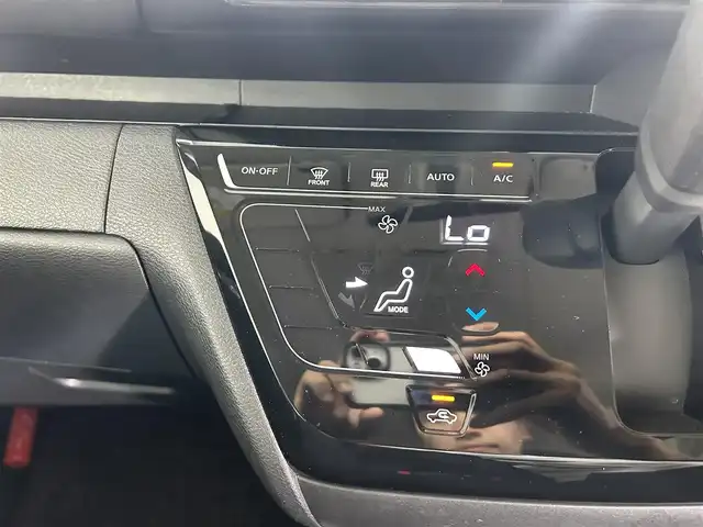 日産 ルークス HWS X プロパイロットED 佐賀県 2022(令4)年 5.3万km アトランティックブルー 純正7インチナビ/CD/フルセグTV/Bluetooth/両側パワースライドドア/全方位カメラ/プロパイロット/エマージェンシーブレーキ/車線逸脱防止/先行者発進告知/標識表示機能/ハンズフリースライドドア/電子パーキング/ブレーキホールド/純正フロアマット/ビルトインETC/スマートキー/スペアキー