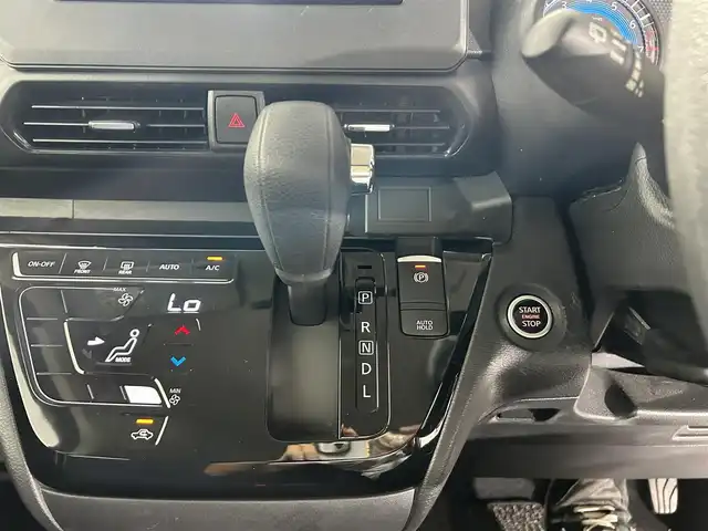 日産 ルークス HWS X プロパイロットED 佐賀県 2022(令4)年 5.3万km アトランティックブルー 純正7インチナビ/CD/フルセグTV/Bluetooth/両側パワースライドドア/全方位カメラ/プロパイロット/エマージェンシーブレーキ/車線逸脱防止/先行者発進告知/標識表示機能/ハンズフリースライドドア/電子パーキング/ブレーキホールド/純正フロアマット/ビルトインETC/スマートキー/スペアキー