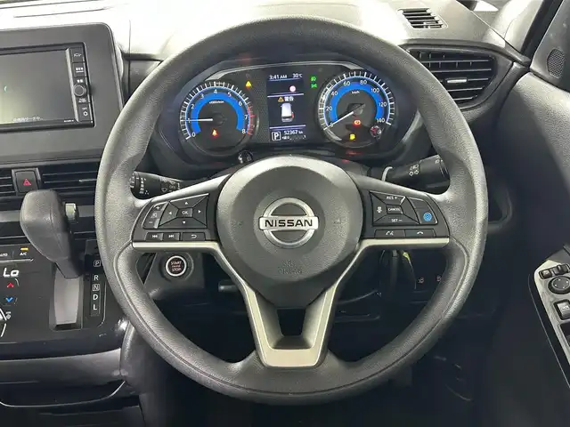 日産 ルークス HWS X プロパイロットED 佐賀県 2022(令4)年 5.3万km アトランティックブルー 純正7インチナビ/CD/フルセグTV/Bluetooth/両側パワースライドドア/全方位カメラ/プロパイロット/エマージェンシーブレーキ/車線逸脱防止/先行者発進告知/標識表示機能/ハンズフリースライドドア/電子パーキング/ブレーキホールド/純正フロアマット/ビルトインETC/スマートキー/スペアキー