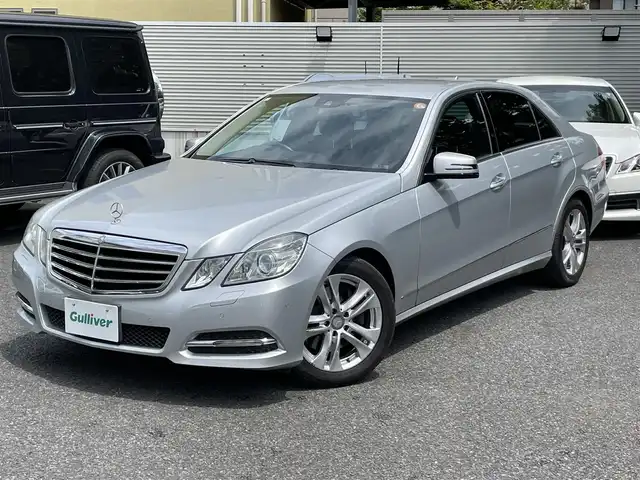 メルセデス・ベンツ Ｅ３５０ アバンギャルド 東京都 2011(平23)年 14.1万km イリジウムシルバー ワンオーナー/保証書・取説・ナビ取説/H24.25.27.29.31.R2.4.6ディーラー記録簿有り/キーレスゴー・スマートキー×２/革巻きステア・パドルシフト・ステアリングスイッチ/クルーズコントロール・アテンションアシスト/黒レザーシート/前席メモリ付パワーシート・シートヒーター/COMANDシステム　純正HDDナビ/DVD・CD・MSV・BT/バックカメラ・パーキングアシスト/ビルトインETC/ケンウッド前後ドラレコ/パークトロニック/HID・オートライト/純正１７インチアルミ/リアオートサンシェード/横滑り防止装置