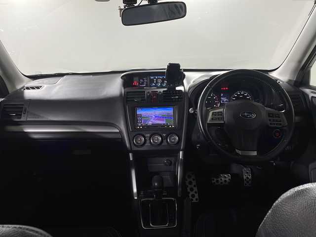 スバル フォレスター 2．0XT アイサイト 福岡県 2013(平25)年 11.2万km ディープシーブルーパール 社外7インチメモリナビ/・CD/DVD/BT/フルセグTV/・バックモニター/アイサイト/ハーフレザーシート/・パワーシート(D/N)/・シートヒーター(D/N)/ETC/革巻きステアリング/・パドルシフト/スマートキー/・プッシュスタート/純正18インチアルミホイール/純正フロアマット