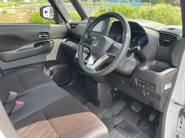 三菱 ｅＫクロススペース 富山県 2021(令3)年 2.4万km サラエボホワイト 純正ナビ/フルセグＴＶ/Bluetooth/DVD再生/アラウンドビューモニター/フロントカメラ/サイドカメラ/バックカメラ/両側パワースライドドア/ビルトインETC/シートヒーター/衝突軽減ブレーキ/レーンディパーチャーアラート/ドアバイザー/フロアマット