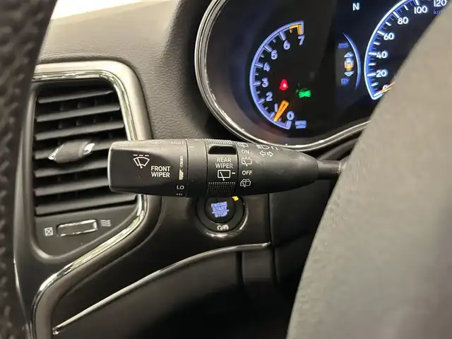 クライスラー・ジープ ジープ グランドチェロキー 岡山県 2019(平31)年 4.3万km ストーンホワイト 純ナビ　/ＵＳＢ　/ＢＴ　/ＤＴＶ　/ＡＣＣ　/シートヒータ　/シートクーラ　/ＳＲ　/ＰＷシート　/本革シート　/ＰＷテールゲート　/ドラレコ　/ダウンヒルアシスト　/走行モード　/エアサスペンション　/パドルシフト