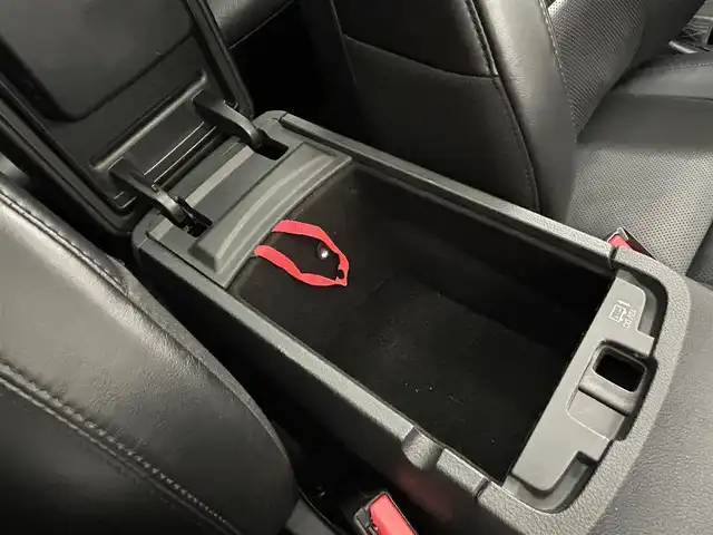 クライスラー・ジープ ジープ グランドチェロキー 岡山県 2019(平31)年 4.3万km ストーンホワイト 純ナビ　/ＵＳＢ　/ＢＴ　/ＤＴＶ　/ＡＣＣ　/シートヒータ　/シートクーラ　/ＳＲ　/ＰＷシート　/本革シート　/ＰＷテールゲート　/ドラレコ　/ダウンヒルアシスト　/走行モード　/エアサスペンション　/パドルシフト