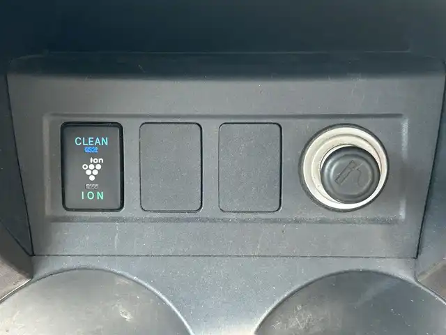 トヨタ ヴァンガード 240S 和歌山県 2009(平21)年 11.7万km ブラック スマートキー/純正フロアマット/純正ドアバイザー/純正ナビ＜AM/FM/CD/DVD/ワンセグTV/AUX/SD＞/純正アルミホイール/バックカメラ/社外レーダー/ETC/DAC/記録簿/保証書