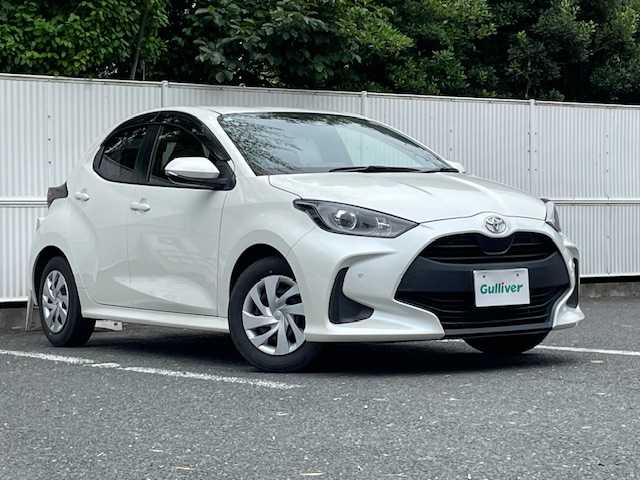 トヨタ ヤリス X 茨城県 2021(令3)年 5.2万km ホワイトパールクリスタルシャイン ワンオーナー　/ナビ付ディスプレイオーディオ　/社外前後ドラレコ　/バックカメラ　/コーナーセンサー　/プリクラッシュセーフティー/オートマチックハイビーム/ハンズフリー対応　/Bluetooth　/Miracast/ＵＳＢポート×１　/スマートキー