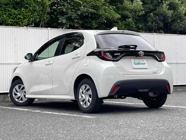 トヨタ ヤリス X 茨城県 2021(令3)年 5.2万km ホワイトパールクリスタルシャイン ワンオーナー　/ナビ付ディスプレイオーディオ　/社外前後ドラレコ　/バックカメラ　/コーナーセンサー　/プリクラッシュセーフティー/オートマチックハイビーム/ハンズフリー対応　/Bluetooth　/Miracast/ＵＳＢポート×１　/スマートキー