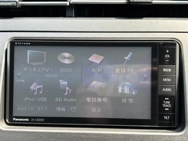 トヨタ プリウス S 福岡県 2012(平24)年 14万km ブラック 社外SDナビゲーション/（フルセグTV/CD/DVD/BT/SD）/バックカメラ/社外エアロ（フロントのみ）/ステアリングリモコン/ETCビルトイン/電動格納ミラー/社外15インチアルミホイール/HIDヘッドライト/フォグライト/スマートキー/プッシュスタート/フロアマット/純正荷室フロアマット/ドアバイザー/取扱説明書/ナビ説明書/保証書
