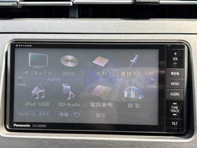 トヨタ プリウス S 福岡県 2012(平24)年 14万km ブラック 社外SDナビゲーション/（フルセグTV/CD/DVD/BT/SD）/バックカメラ/社外エアロ（フロントのみ）/ステアリングリモコン/ETCビルトイン/電動格納ミラー/社外15インチアルミホイール/HIDヘッドライト/フォグライト/スマートキー/プッシュスタート/フロアマット/純正荷室フロアマット/ドアバイザー/取扱説明書/ナビ説明書/保証書