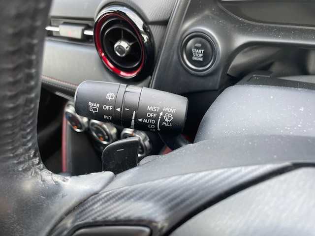 マツダ ＣＸ－３ XD ツーリング 三重県 2016(平28)年 9.3万km クリスタルホワイトパールマイカ メーカーオプション/・BOSEサウンドシステム/・CD/DVD/地デジTV/セーフティクルーズパッケージ/・スマートブレーキサポート/・レーダークルーズコントロール/・車線逸脱警報システム/・ハイビームコントロールシステム/前進時スマートシティブレーキサポート/AT誤発進抑制制御/ブラインドスポットモニタリング/純正SDナビ/フルセグTV/【CD/DVD/Bluetooth/USB/AUX】/バックカメラ/ETC/パドルシフト/ヘッドアップディスプレイ/ハーフレザーシート/オートライト/LEDヘッドランプ/シグネチャーLEDランプ/215/50R18インチ純正AW/プッシュスタート/スマートキー/スペアキー/純正フロアマット
