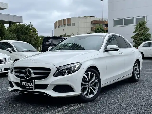 メルセデス・ベンツ Ｃ２００ アバンギャルド 東京都 2017(平29)年 6.4万km ポーラホワイト レーダーセーフティパッケージ/LEDヘッドライト/地デジ/バックカメラ/前席シートヒーター /運転席メモリ付きパワーシート/ハーフレザー/パークトロニック /純正ナビ/ETC2.0/パドルシフト/キーレスゴー /保証書/取扱説明書