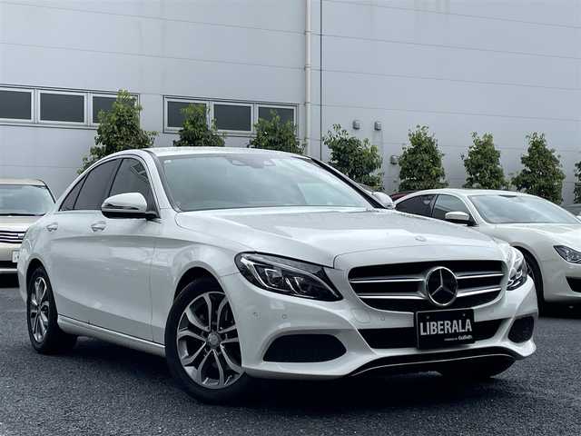 メルセデス・ベンツ Ｃ２００ アバンギャルド 東京都 2017(平29)年 6.4万km ポーラホワイト レーダーセーフティパッケージ/LEDヘッドライト/地デジ/バックカメラ/前席シートヒーター /運転席メモリ付きパワーシート/ハーフレザー/パークトロニック /純正ナビ/ETC2.0/パドルシフト/キーレスゴー /保証書/取扱説明書