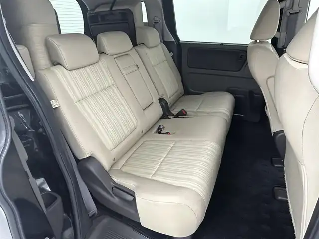 ホンダ フリード ハイブリット G ホンダセンシング 熊本県 2017(平29)年 5.5万km クリスタルブラックパール 純正インターナビVXM-174VFi/(CD/DVD/BT/フルセグ)/バックカメラ/ビルトインETC/両側パワースライドドア/ホンダセンシング/・レーンキープアシスト/・衝突軽減ブレーキ/・標識認識機能/・路外逸脱制御機能/・先行車発進お知らせ機能/・アダブティブクルーズコントロール/横滑り防止/純正フロアマット/社外15インチAW/オートライト/オートマチックハイビーム/LEDヘッドライト/スマートキー/プッシュスタート/スペアキー1本/取扱説明書