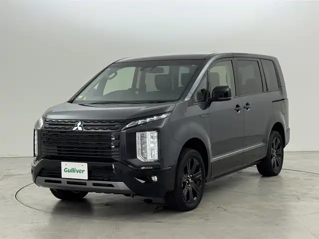 三菱 デリカＤ：５ シャモニー 福岡県 2024(令6)年 0.2万km グラファイトグレーメタリック/ブラックマイカ ワンオーナー　/純正１０．１型ナビ　/フルセグTV　/全方位カメラ　/電動サイドステップ　/レーダークルーズコントロール　/コーナーセンサー　/衝突被害軽減ブレーキ　/レーンキープ　/BSW　/パドルシフト　/ハーフレザーシート　/パワーシート　/両側電動スライドドア　/パワーバックドア　/シートヒーター　/ステアリングヒーター　