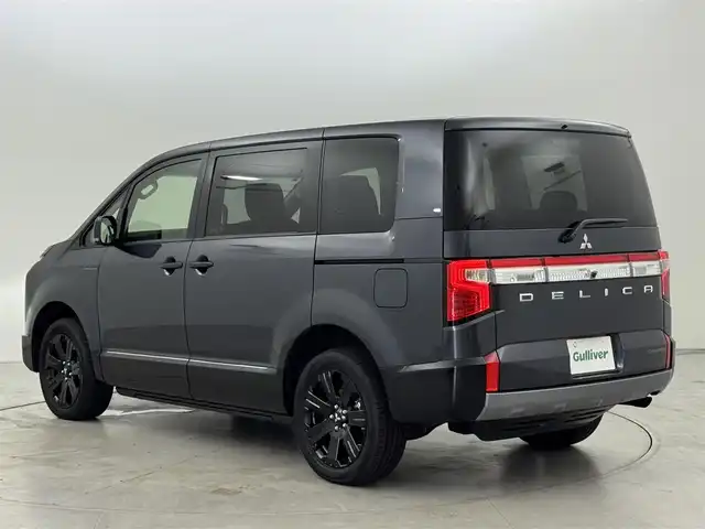 三菱 デリカＤ：５ シャモニー 福岡県 2024(令6)年 0.2万km グラファイトグレーメタリック/ブラックマイカ ワンオーナー　/純正１０．１型ナビ　/フルセグTV　/全方位カメラ　/電動サイドステップ　/レーダークルーズコントロール　/コーナーセンサー　/衝突被害軽減ブレーキ　/レーンキープ　/BSW　/パドルシフト　/ハーフレザーシート　/パワーシート　/両側電動スライドドア　/パワーバックドア　/シートヒーター　/ステアリングヒーター　