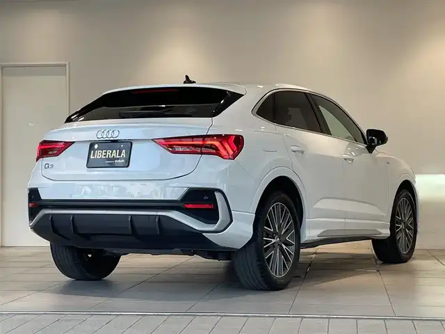 アウディ Ｑ３ SB 35TFSI Sライン 愛知県 2020(令2)年 5.5万km パール アシスタンスＰＫＧ　/ベーシックＰＫＧ　/プラスＰＫＧ　/バーチャルコクピット　/レザーシート/シートヒーター/ＭＭＩナビゲーション　/Ｂｌｕｅｔｏｏｔｈ　/３６０度カメラ　/フルセグＴＶ　/ＡＣＣ　/ＬＫＡ　/ＬＤＷ　/ＢＳＭ　/ドライブレコーダー/ＥＴＣ２．０/レザーシート/パワーバックドア/プッシュスタート/ウィンカーミラー/アイドリングストップ