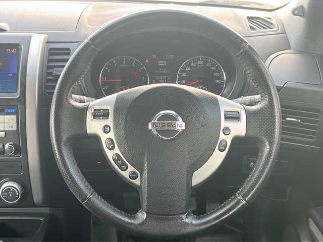 日産 エクストレイル 20Xtt 長野県 2013(平25)年 10.5万km ヒマラヤンカーキ (株)IDOMが運営する【じしゃロン長野店】の自社ローン専用車両になります/こちらは現金またはオートローンご利用時の価格です。自社ローンご希望の方は別途その旨お申付け下さい./純正ナビ/Bluetooth/４WD/バックカメラ/ETC