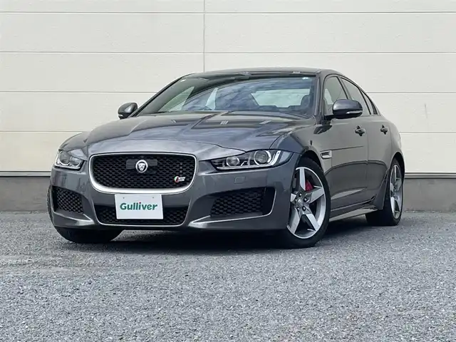 ジャガー ＸＥ XE S 茨城県 2016(平28)年 2.2万km グレー アドバンスドパークアシストパック/純正ナビ/AMMONITE GREY/全方位カメラ/レーンキープアシスト/パワートランクリッド/レザーシート/パワーシート/シートメモリー/シートヒーター/純正ETC/オートマチックハイビーム/コーナーセンサー/純正アルミホイール/フルセグTV　Bt DVD CD