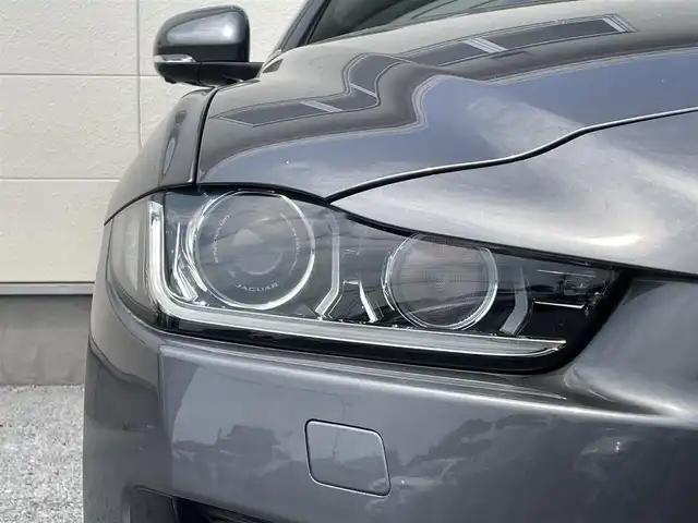 ジャガー ＸＥ XE S 茨城県 2016(平28)年 2.2万km グレー アドバンスドパークアシストパック/純正ナビ/AMMONITE GREY/全方位カメラ/レーンキープアシスト/パワートランクリッド/レザーシート/パワーシート/シートメモリー/シートヒーター/純正ETC/オートマチックハイビーム/コーナーセンサー/純正アルミホイール/フルセグTV　Bt DVD CD