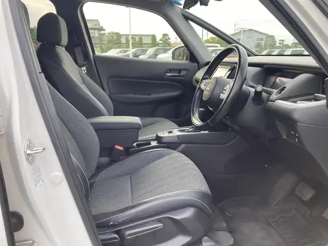 ホンダ フィット e:HEVホーム 栃木県 2020(令2)年 12.8万km プラチナホワイトパール ホンダセンシング/純正ナビ/AM/FM/CD/USB/Bluetooth/バックカメラ/ETC/ナビ連動前後ドライブレコーダー/アダプティブクルーズコントロール/ステアリングリモコン/スマートキー×2/ハーフレザーシート/革巻きステアリング/電子パーキングブレーキ/純正フロアマット/保証書/取説/ワンオーナー