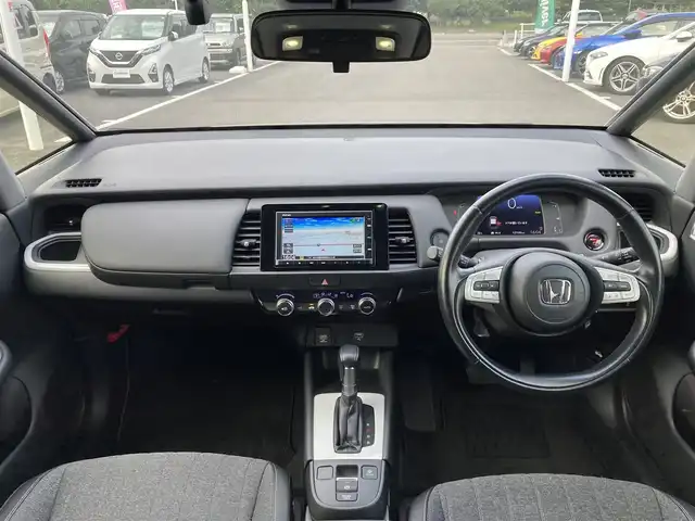 ホンダ フィット e:HEVホーム 栃木県 2020(令2)年 12.8万km プラチナホワイトパール ホンダセンシング/純正ナビ/AM/FM/CD/USB/Bluetooth/バックカメラ/ETC/ナビ連動前後ドライブレコーダー/アダプティブクルーズコントロール/ステアリングリモコン/スマートキー×2/ハーフレザーシート/革巻きステアリング/電子パーキングブレーキ/純正フロアマット/保証書/取説/ワンオーナー