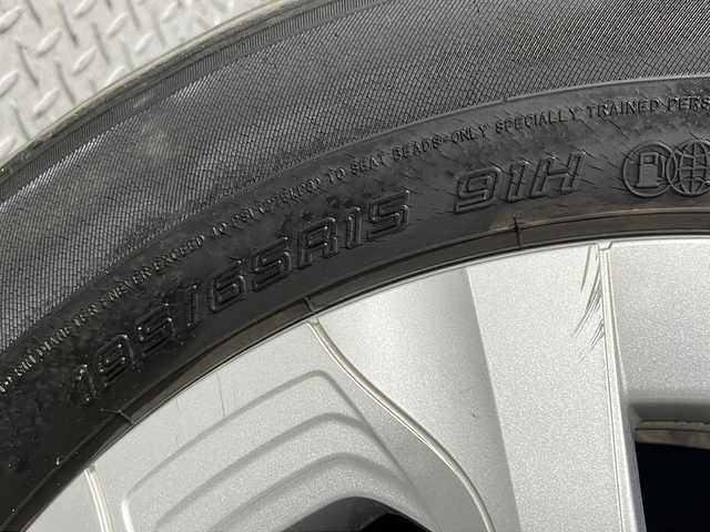トヨタ プリウス S 広島県 2020(令2)年 4.2万km スーパーホワイトⅡ 社外ナビ/バックカメラ/セーフティセンス/・プリクラッシュセーフティ/・レーンディパーチャーアラート/・レーダークルーズコントロール/・オートマチックハイビーム/LEDヘッドランプ/ETC/前後ドライブレコーダー/スマートキー/スペアキー