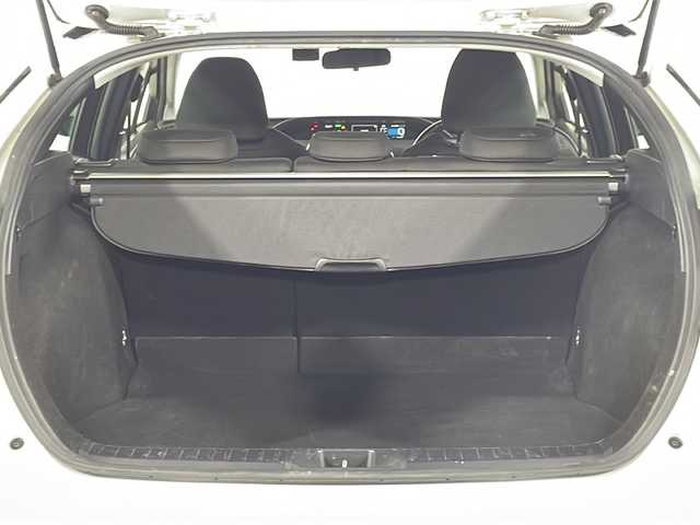 トヨタ プリウス S 広島県 2020(令2)年 4.2万km スーパーホワイトⅡ 社外ナビ/バックカメラ/セーフティセンス/・プリクラッシュセーフティ/・レーンディパーチャーアラート/・レーダークルーズコントロール/・オートマチックハイビーム/LEDヘッドランプ/ETC/前後ドライブレコーダー/スマートキー/スペアキー
