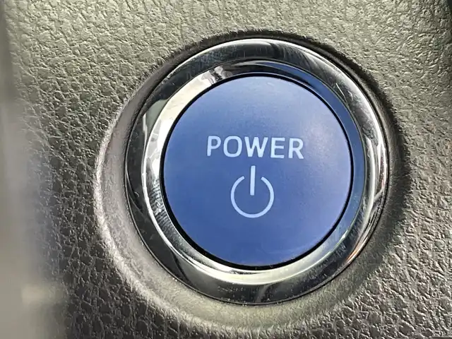 トヨタ カムリ WS 栃木県 2020(令2)年 3.1万km プラチナホワイトパールマイカ 純正ナビ/(Bluetooth/フルセグTV/USB)/バックカメラ/トヨタセーフティーセンス/衝突軽減ブレーキ/車線逸脱警報/オートマチックハイビーム/先行車発進お知らせ機能/BSM/コーナーセンサー/ETC2.0/前後ドラレコ/ハーフレザーシート/オートライト/LEDヘッドライト/横滑り防止装置/AC100V電源/フォグランプ/スマートキー/プッシュスタート/ステアリングスイッチ/ウィンカーミラー/電動格納ミラー/純正18インチアルミホイール/社外フロアマット