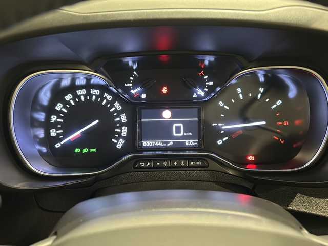 シトロエン シトロエン ベルランゴ ロング シャイン ブルーHDi 新潟県 2023(令5)年 0.1万km 青 BERLINGO LONGSHINE BlueHDi専用装備/・3列目2座独立シート/・革巻ステアリングホイール（ステアリングスイッチ付）/・左右独立調整式オートエアコン/・ 後席用エアコン風量調整/・ リアサンブラインド/チャイルドウォッチミラー/・ロールアップ式トノカバー/・ホワイトカラーアクセント/・16インチブラックアロイホイール/標準装備/・AppleCarPlay/・AndroidAuto/・Bluetooth/・アクティブクルーズコントロール/・アクティブセーフティブレーキ/・レーンキープアシスト/・ブラインドスポットモニター/・インテリジェントハイビーム/・トラフィックサインインフォメーション/・ドライバーアテンションアラート/・バックカメラ（トップリアビジョン付）/・フロント/サイド/バックソナー/・パークアシスト