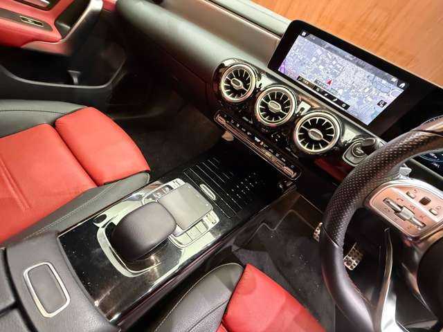 メルセデス・ベンツ ＣＬＡ２００ｄ Sブレーク AMGライン 千葉県 2020(令2)年 2.2万km マウンテングレー パノラマSR　/AMGレザーエクスクルーシブパッケージ　/アドバンスドパッケージ　/ACC　/HUD　/赤黒レザーシート　/ナビ　/TV　/360°Bluetooth接続　/シートH　/電動リアゲート　/アンビエントライト　/衝突軽減B　/BSM　/LKA　/ドラレコ/ETC