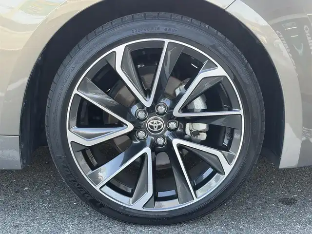 トヨタ カローラ スポーツ ハイブリッドG Z 三重県 2019(平31)年 5万km オキサイドブロンズM ワンオーナー /登録時走行距離４９７６０km/♪トヨタセーフティセンス/　・プリクラッシュセーフティ(PCS)/　・レーントレーシングアシスト(LTA)/　・ロードサインアシスト(RSA)/　・レーダークルーズコントロール(全車速追従機能付き)/　・ブラインドスポットモニター(BSM)/　・クリアランスソナー/　・パーキングサポートブレーキ(PKSB)/　・ドライブモードセレクトスイッチ/♪純正ナビ/　・Bluetooth・DTV・CD再生・AUX/♪バックガイドカメラ/♪スマートキーx２/♪プッシュスタート/♪LEDヘッドライト/♪LEDフォグライト/♪オートマチックハイビーム/♪オートライト/♪ドライブレコーダー/♪革巻きステアリング/♪ステアリングスイッチ/♪オートリトラクタブルミラー/♪ウィンカーミラー/♪電子パーキングブレーキ/♪オートブレーキホールド/♪充電用USBポート/♪ビルトインETC/♪ドアバイザー/♪プライバシーガラス/♪ライトレベリング/♪横滑り防止機能/♪サイド/カーテン/ニーエアバック