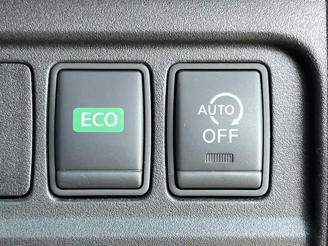 日産 セレナ ニスモ 奈良県 2018(平30)年 3.2万km ダークメタルグレー/ダイヤモンドブラック 純正９インチナビ（MM517D-L）/フルセグＴＶ/CD/DVD/Blu-ray/BT/AUX/USB/SD/バックカメラ　/ハンズフリーパワースライドドア　/ＥＴＣ　/追従型クルーズコントロール　/前後コーナーセンサー　/ドライブレコーダー　/ＬＥＤヘッドライト　/プロパイロット　/スマートキー/純正17インチアルミホイール/ニスモフロアマット/ニスモドアバイザー/AUTOHOLD