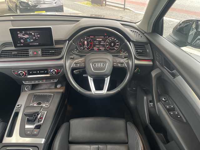 アウディ Ｑ５ Sライン ダイナミックリミテッド 福岡県 2019(令1)年 8.2万km ミトスブラックメタリック 純正ナビ・AM/FM/フルTV・Bluetooth・USB/ハンズフリー/ドラレコ（前）SDなし/純正フロアマット/電動格納ミラー/クルーズコントロール/フォグランプ/パドルシフト/アイドリングストップ/パーキングアシスト/パーキングセンサー/横滑り防止/シートヒーター（全席）/ダウンヒルアシスト/パワーシート/電動リアゲート/保証書/取扱説明書