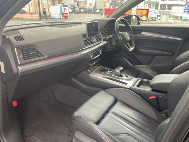 アウディ Ｑ５ Sライン ダイナミックリミテッド 福岡県 2019(令1)年 8.2万km ミトスブラックメタリック 純正ナビ・AM/FM/フルTV・Bluetooth・USB/ハンズフリー/ドラレコ（前）SDなし/純正フロアマット/電動格納ミラー/クルーズコントロール/フォグランプ/パドルシフト/アイドリングストップ/パーキングアシスト/パーキングセンサー/横滑り防止/シートヒーター（全席）/ダウンヒルアシスト/パワーシート/電動リアゲート/保証書/取扱説明書