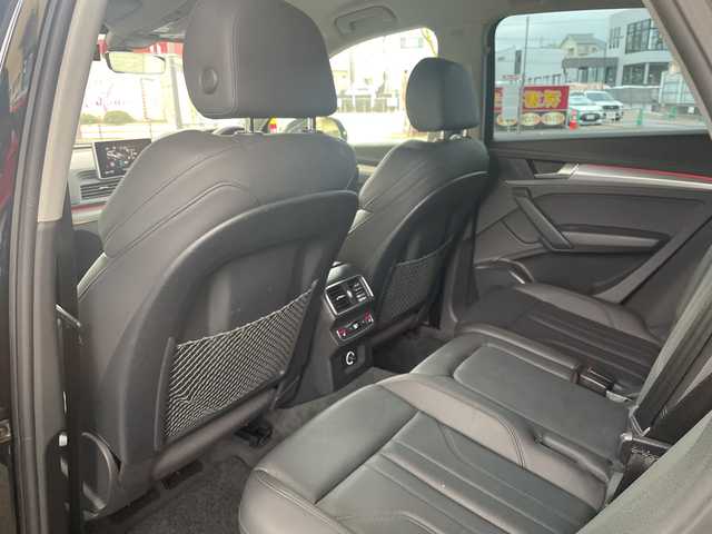 アウディ Ｑ５ Sライン ダイナミックリミテッド 福岡県 2019(令1)年 8.2万km ミトスブラックメタリック 純正ナビ・AM/FM/フルTV・Bluetooth・USB/ハンズフリー/ドラレコ（前）SDなし/純正フロアマット/電動格納ミラー/クルーズコントロール/フォグランプ/パドルシフト/アイドリングストップ/パーキングアシスト/パーキングセンサー/横滑り防止/シートヒーター（全席）/ダウンヒルアシスト/パワーシート/電動リアゲート/保証書/取扱説明書