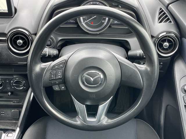 マツダ デミオ XD 道央・札幌 2015(平27)年 9.6万km メテオグレーマイカ 4WD/ワンオーナー/純正メモリーナビ/AM/FM/BT/SD/CD/DVD/フルセグ/衝突被害軽減ブレーキ/横滑り防止装置/バックカメラ/アイドリングストップ/ステアリングリモコン/MTモード付AT/プッシュスタート/スマートキー/ハロゲンヘッドライト/ヘッドライトレベライザー/電動格納ミラー/社外フロアマット/ドアバイザー