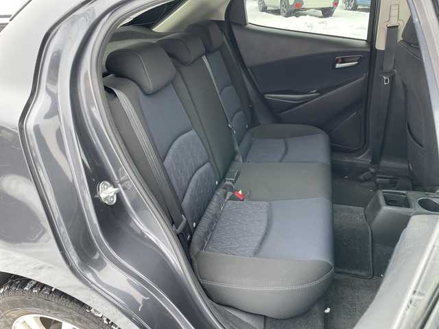 マツダ デミオ XD 道央・札幌 2015(平27)年 9.6万km メテオグレーマイカ 4WD/ワンオーナー/純正メモリーナビ/AM/FM/BT/SD/CD/DVD/フルセグ/衝突被害軽減ブレーキ/横滑り防止装置/バックカメラ/アイドリングストップ/ステアリングリモコン/MTモード付AT/プッシュスタート/スマートキー/ハロゲンヘッドライト/ヘッドライトレベライザー/電動格納ミラー/社外フロアマット/ドアバイザー