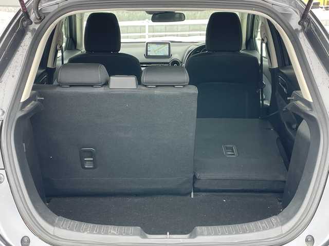 マツダ デミオ XD 道央・札幌 2015(平27)年 9.6万km メテオグレーマイカ 4WD/ワンオーナー/純正メモリーナビ/AM/FM/BT/SD/CD/DVD/フルセグ/衝突被害軽減ブレーキ/横滑り防止装置/バックカメラ/アイドリングストップ/ステアリングリモコン/MTモード付AT/プッシュスタート/スマートキー/ハロゲンヘッドライト/ヘッドライトレベライザー/電動格納ミラー/社外フロアマット/ドアバイザー