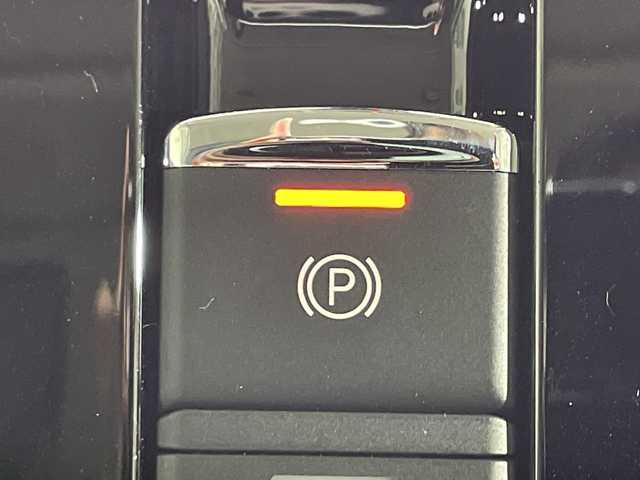 三菱 デリカＤ：５ シャモニー 神奈川県 2025(令7)年 0.1千km グラファイトグレーメタリック/ブラックマイカ 登録済未使用車/e-Assist/社外11型ナビ【EX11NX】/マルチアラウンドモニター/4WD/AC100V/両側電動スライドドア/パワーバックドア/アイドリングストップ機能/ECOモード/ハーフレザーシート/パワーシート(D)/シートヒーター(D/N)/電動サイド/オートブレーキホールド/革巻きステアリング/ステアリングスイッチ/パドルシフト/Autoライト/スマートキー/スペアキー/プッシュスタートボタン/LEDヘッドライト/フォグランプ/電動格納ミラー/ウィンカーミラー/純正18インチアルミホイール