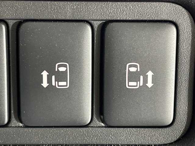 三菱 デリカＤ：５ シャモニー 神奈川県 2025(令7)年 0.1千km グラファイトグレーメタリック/ブラックマイカ 登録済未使用車/e-Assist/社外11型ナビ【EX11NX】/マルチアラウンドモニター/4WD/AC100V/両側電動スライドドア/パワーバックドア/アイドリングストップ機能/ECOモード/ハーフレザーシート/パワーシート(D)/シートヒーター(D/N)/電動サイド/オートブレーキホールド/革巻きステアリング/ステアリングスイッチ/パドルシフト/Autoライト/スマートキー/スペアキー/プッシュスタートボタン/LEDヘッドライト/フォグランプ/電動格納ミラー/ウィンカーミラー/純正18インチアルミホイール