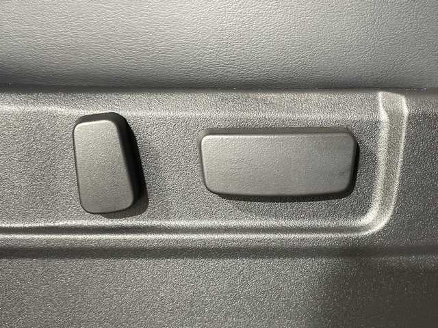 三菱 デリカＤ：５ シャモニー 神奈川県 2025(令7)年 0.1千km グラファイトグレーメタリック/ブラックマイカ 登録済未使用車/e-Assist/社外11型ナビ【EX11NX】/マルチアラウンドモニター/4WD/AC100V/両側電動スライドドア/パワーバックドア/アイドリングストップ機能/ECOモード/ハーフレザーシート/パワーシート(D)/シートヒーター(D/N)/電動サイド/オートブレーキホールド/革巻きステアリング/ステアリングスイッチ/パドルシフト/Autoライト/スマートキー/スペアキー/プッシュスタートボタン/LEDヘッドライト/フォグランプ/電動格納ミラー/ウィンカーミラー/純正18インチアルミホイール