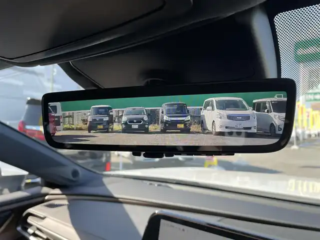 トヨタ クラウン Z 千葉県 2024(令6)年 1万km プレシャスホワイトパール 黒レザーシート/パノラミックビューカメラ/純正12.3インチコネクテッドナビ/前席パワーシート/全席シートヒーター/全席シートベンチレーション/全ドアイージークローザー/パワートランクリッド/デジタルインナーミラー/パーキングアシスト/トヨタセーフティーセンス/・プリクラッシュセーフティー/・レーンキープアシスト/・パーキングサポートブレーキ/・ブラインドスポットモニター/・RCTA/・RDA/・RCD/・SEA/・AVSP/・RSA/アダプティブクルーズコントロール/スマートキー/ヘッドアップディスプレイ/前後コーナーセンサー/オートマチックハイビーム/AC100V1500W電源/ハンズフリー充電/パドルシフト/純正19インチアルミホイール/純正LEDヘッドライト/ビルトインETC2.0/本革巻きステアリング/サイド＆カーテンエアバッグ